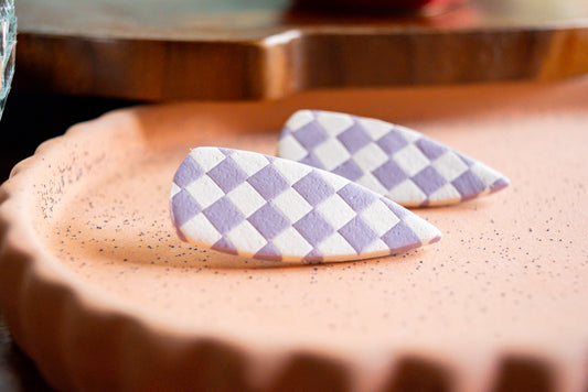 lavender checkered daggers