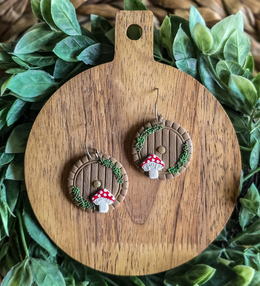 hobbit door dangles